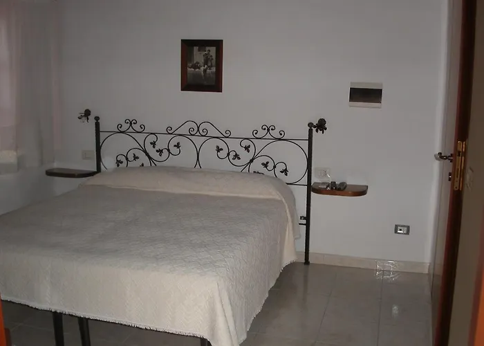 La Rosa 4* Pauli Arbarei