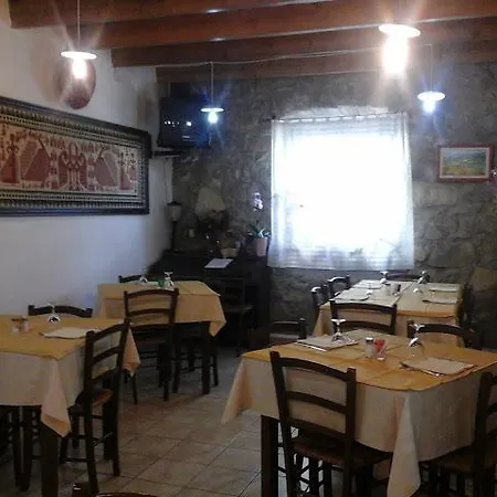 Hotel La Rosa Pauli Arbarei