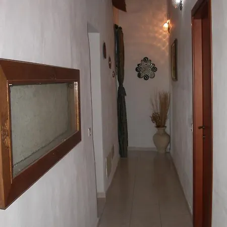 Hotel La Rosa Pauli Arbarei