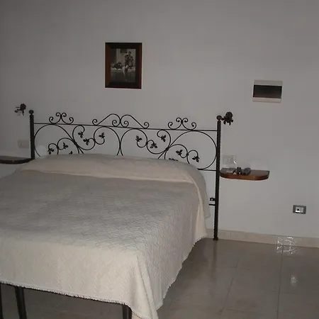 La Rosa 4* Pauli Arbarei